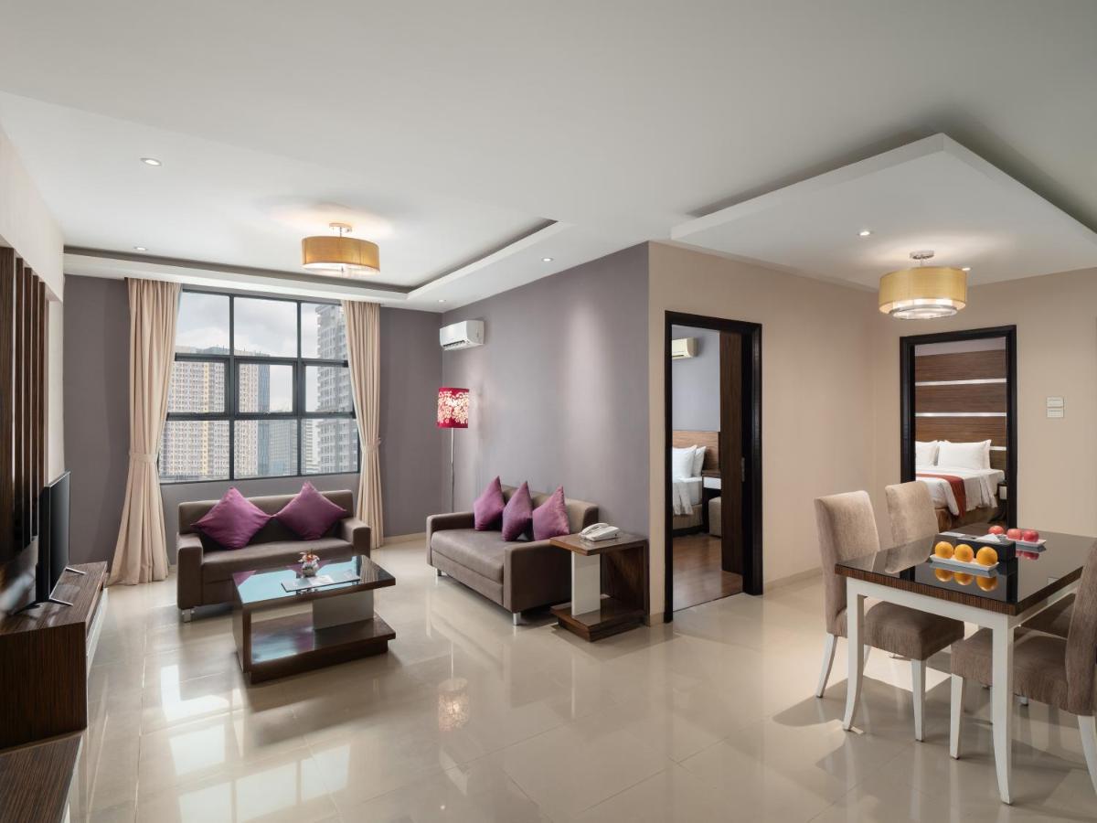 Grand City Hall Hotel & Serviced Residences Medan Exteriör bild